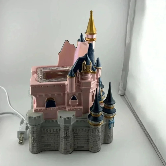 HTF~Scentsy Walt Disney World 50th Anniversary Cinderella Castle Wax Warmer - Picture 15 of 16